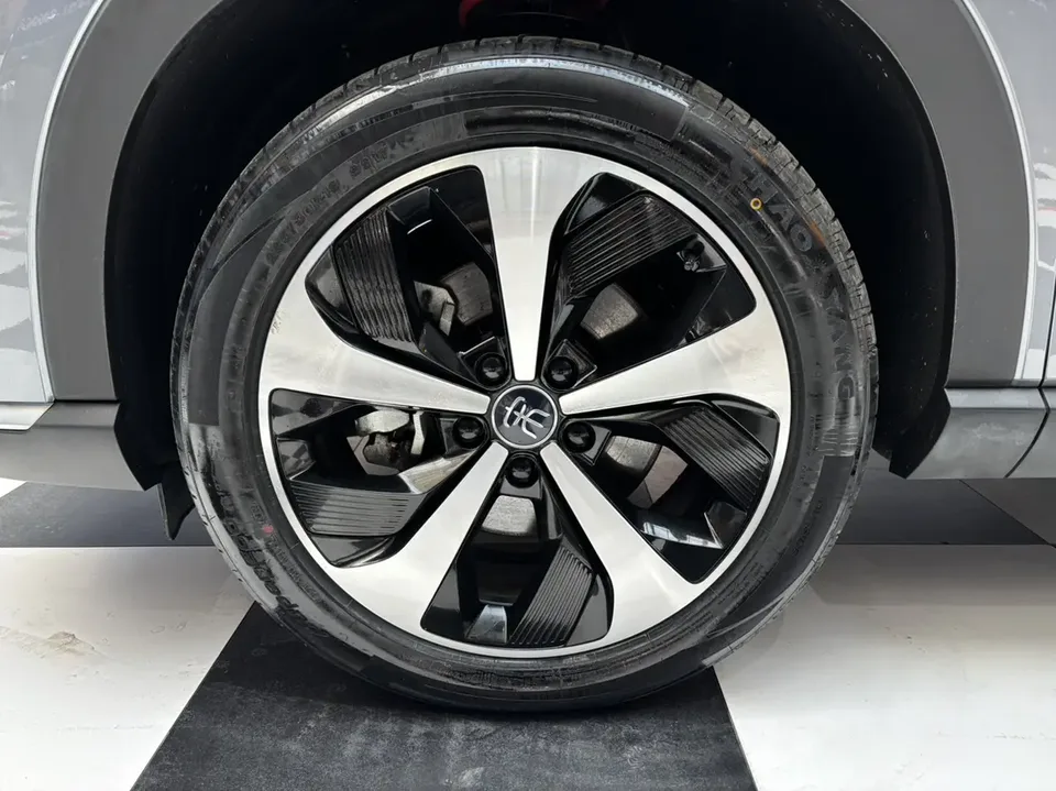 BYD Song PLUS DM DM-i 100KM 4WD flagship PLUS 2022 — миниатюра 4