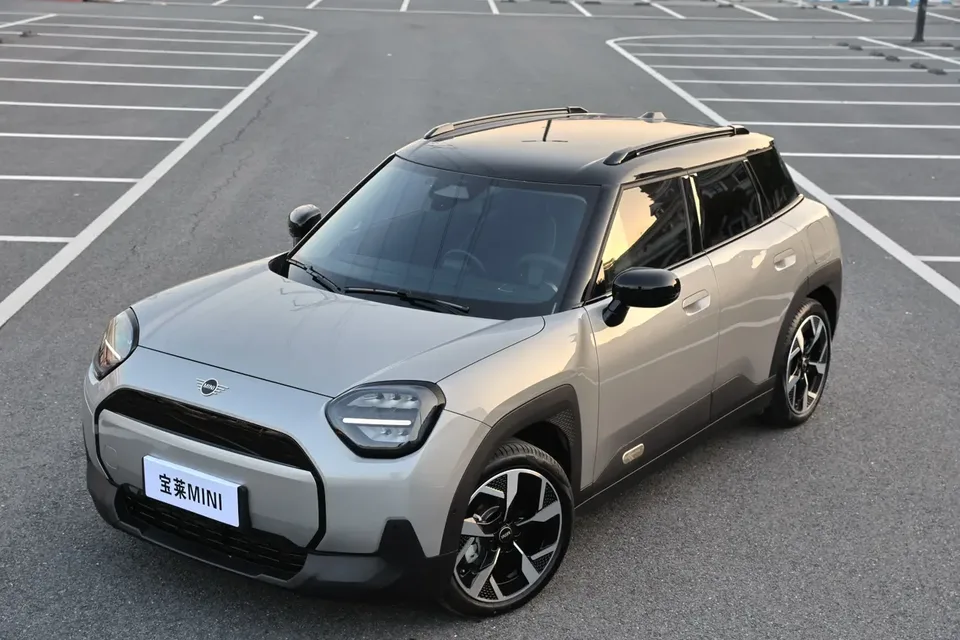 MINI Electric ACEMAN 2025
