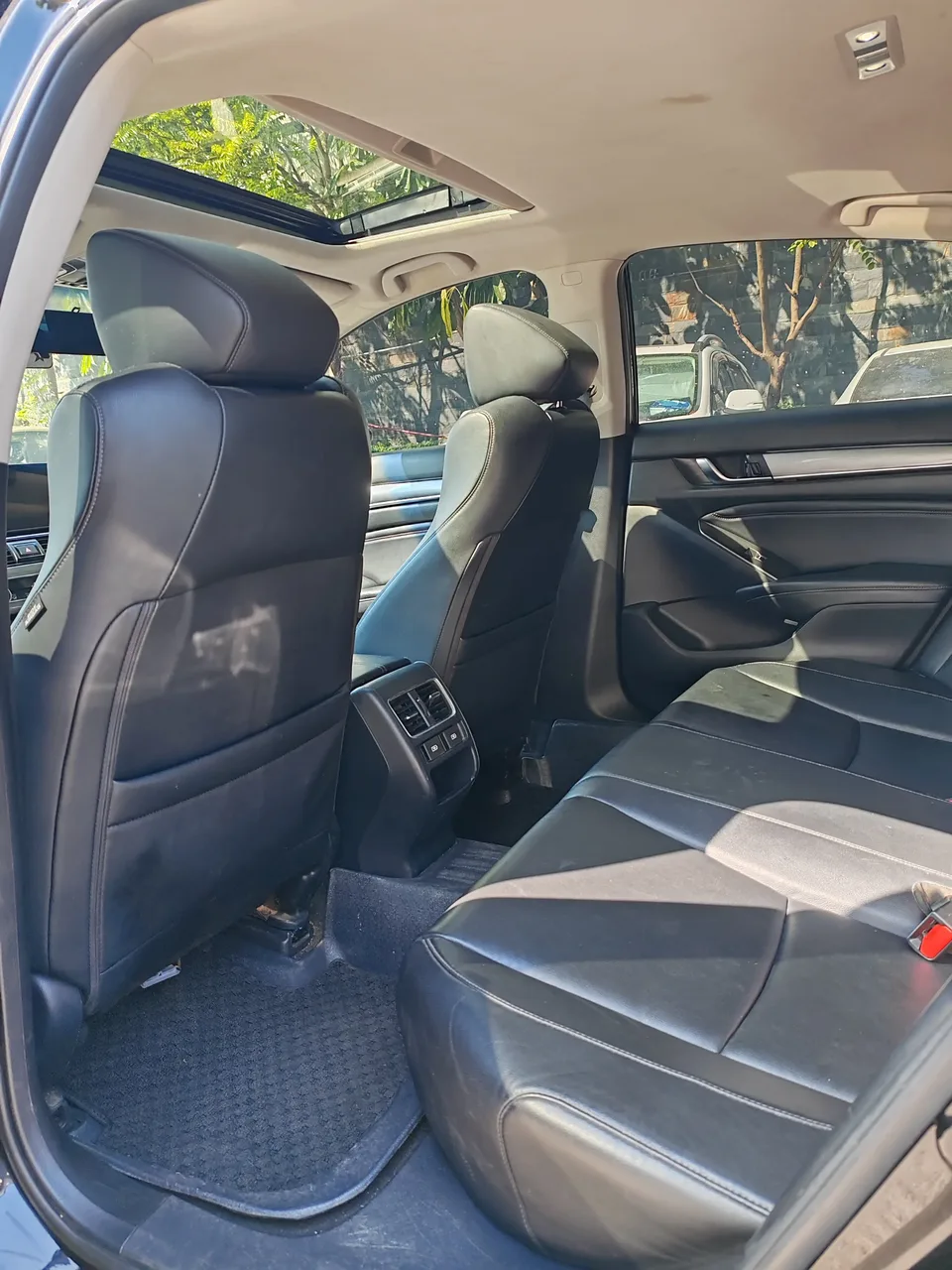 Honda Accord Accord 2022 260TURBO Deluxe Edition 2022 — миниатюра 3