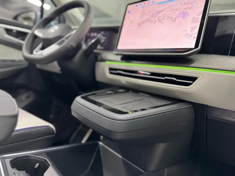 Volkswagen Talagon Lan Jing 2026 2026 Lanjing 450TSI 4WD Flagship Edition 6-seater 2025 — thumbnail 3