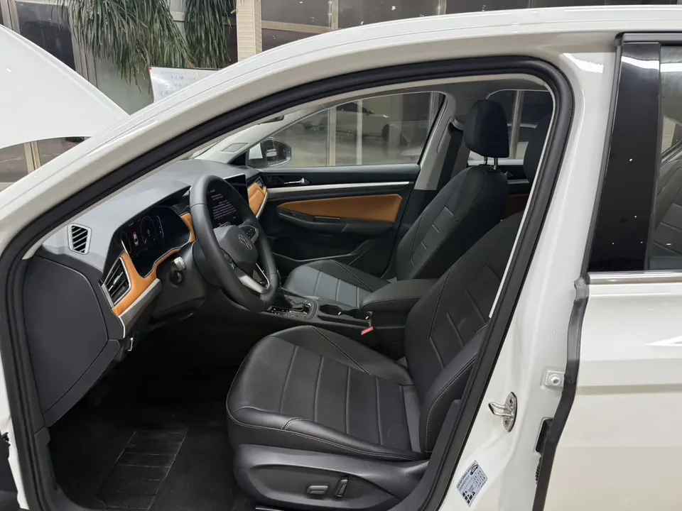 Volkswagen Bora Bora 2023 200TSI DSG Zhixing PRO Edition 2022 — миниатюра 5