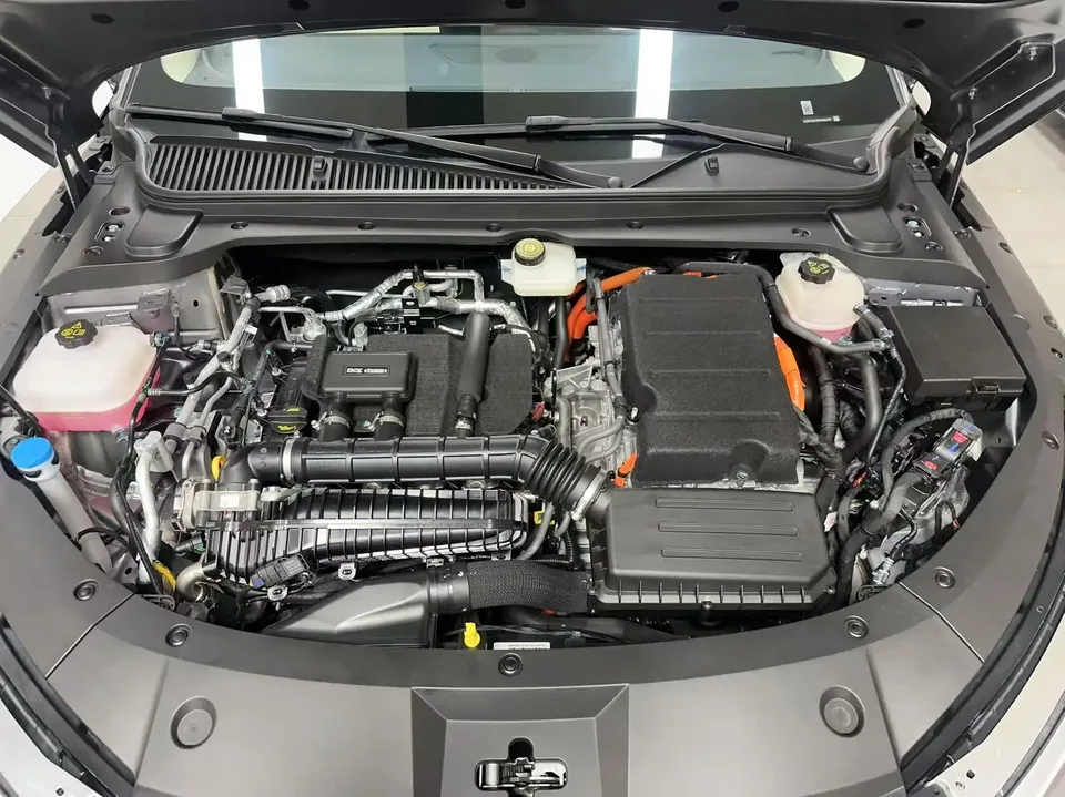 BYD Qin L DM DM-i 120KM Excellence Edition 2024 — миниатюра 2