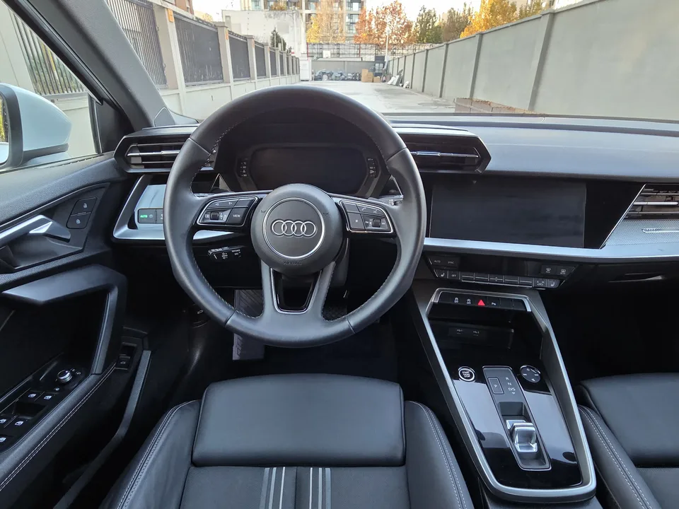 Audi A3 A3 2022 Sportback 35 TFSI stylish and sporty 2022 — thumbnail 5