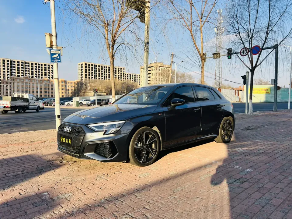 Audi A3 Sportback 35 TFSI stylish and sporty 2022 — фото 1, купить с доставкой в Москву
