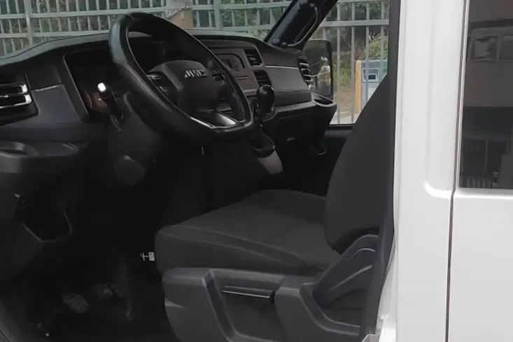Jiangling Fushun 2.0T manual diesel short-axle low-roof commercial multi-purpose passenger car with 6 seats-double opening tailgate 2025 — миниатюра 5