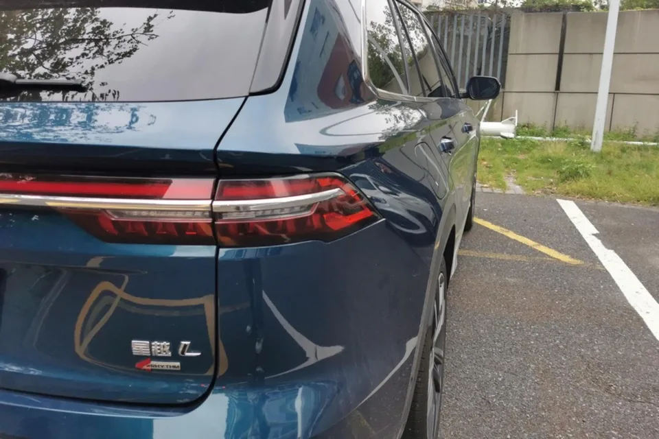 Geely Monjaro Xingyue L 2024 2.0TD High Power Automatic 2WD Skyline Edition 2023 — миниатюра 2