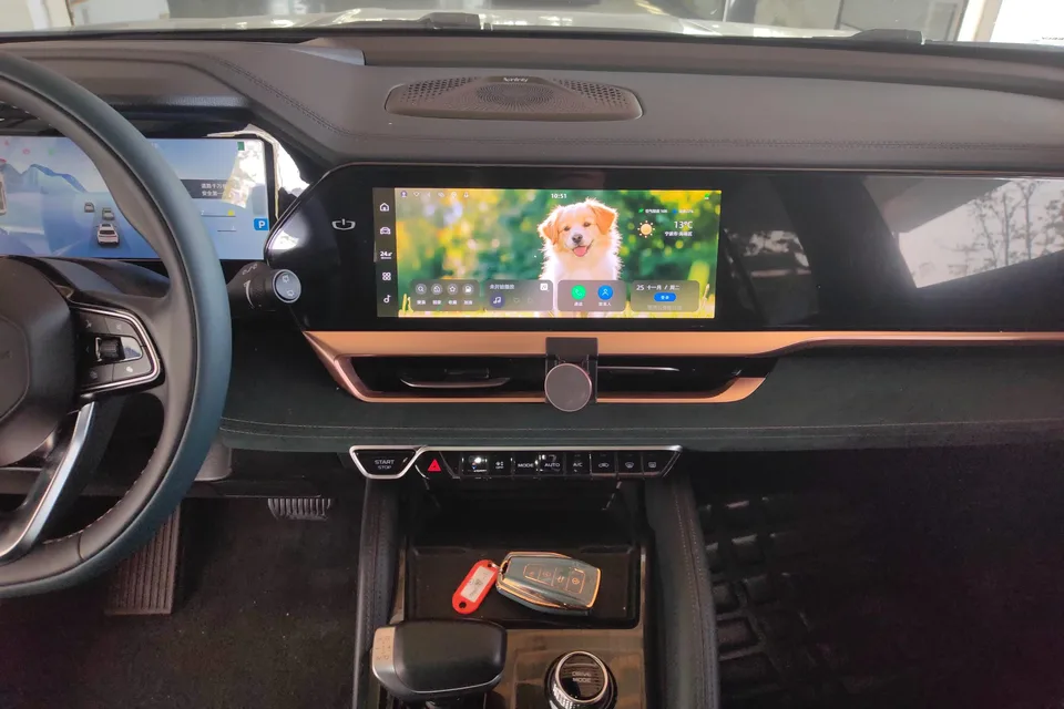 Geely Monjaro Xingyue L 2024 2.0TD High Power Automatic 2WD Skyline Edition 2023 — миниатюра 4