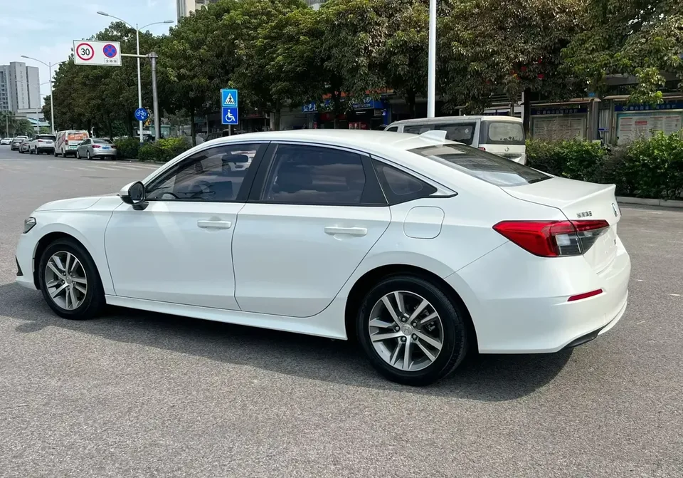 Honda CIVIC Civic 240TURBO CVT Dynamic C-position Customer Special Edition 2023 — миниатюра 4