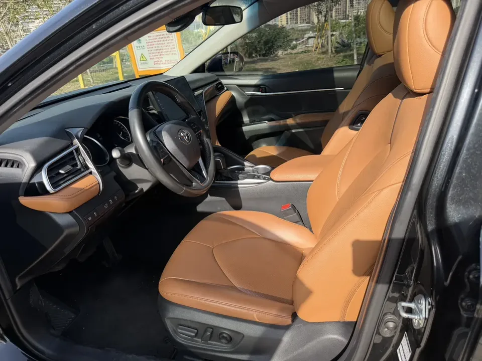 Toyota Camry 2.0G Deluxe Edition 2022 — миниатюра 5