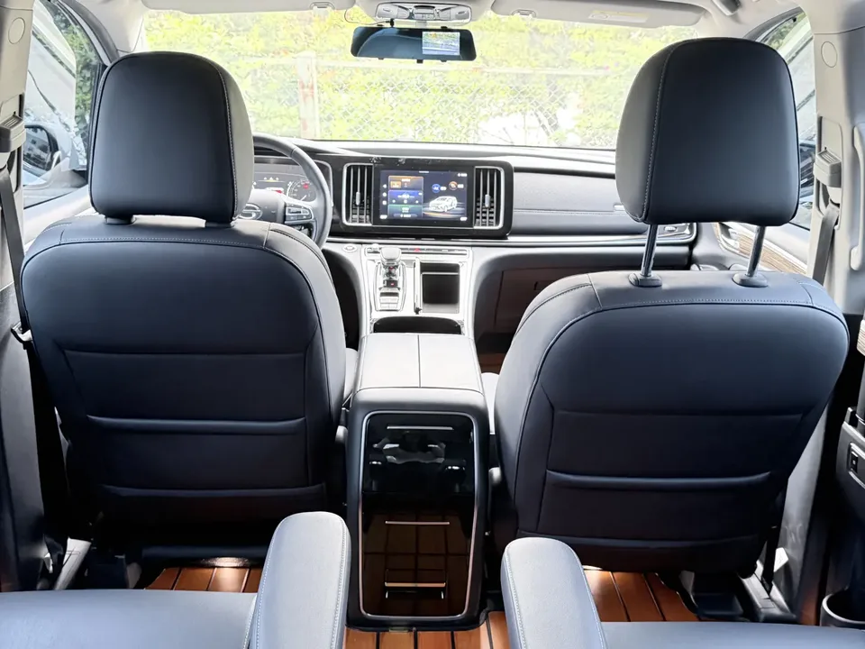 GAC Trumpchi M8 Trumpchi M8 2023 Lingxiu Series 390T Deluxe Edition 2024 — миниатюра 4