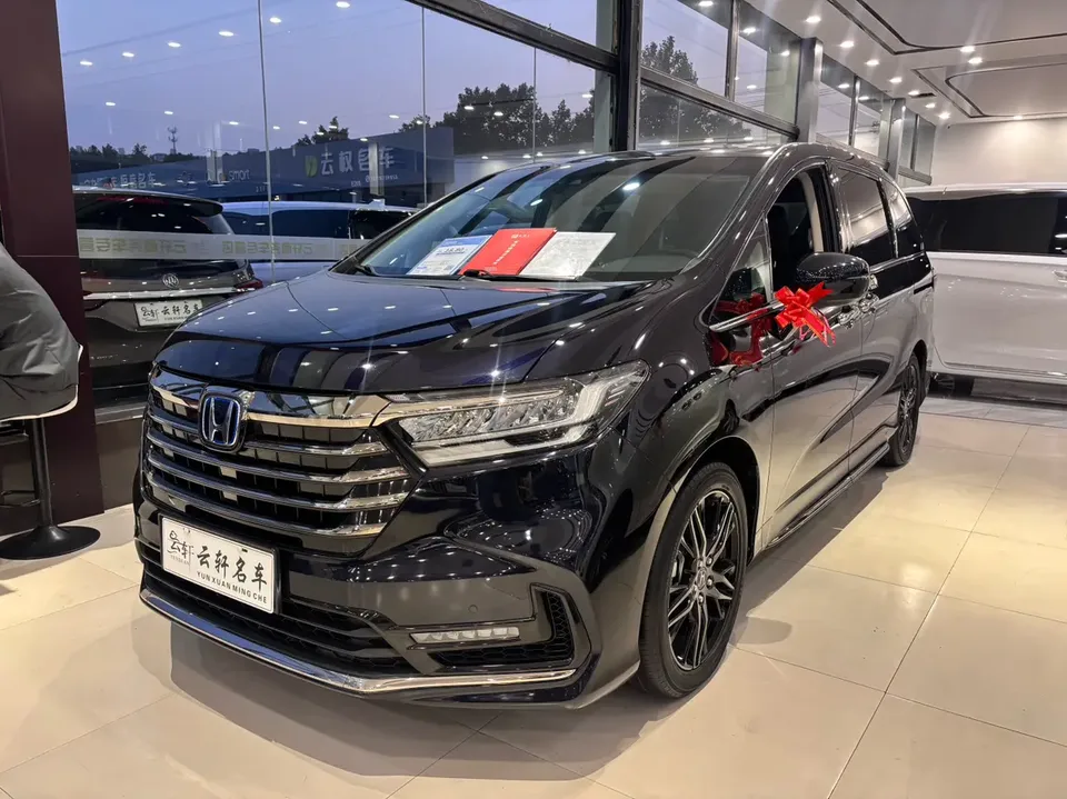 Honda Odyssey Odyssey 2022 Odyssey 2022 2.0L Rui Yaoxiang Edition 2023 — photo 1, buy with delivery to Moscow