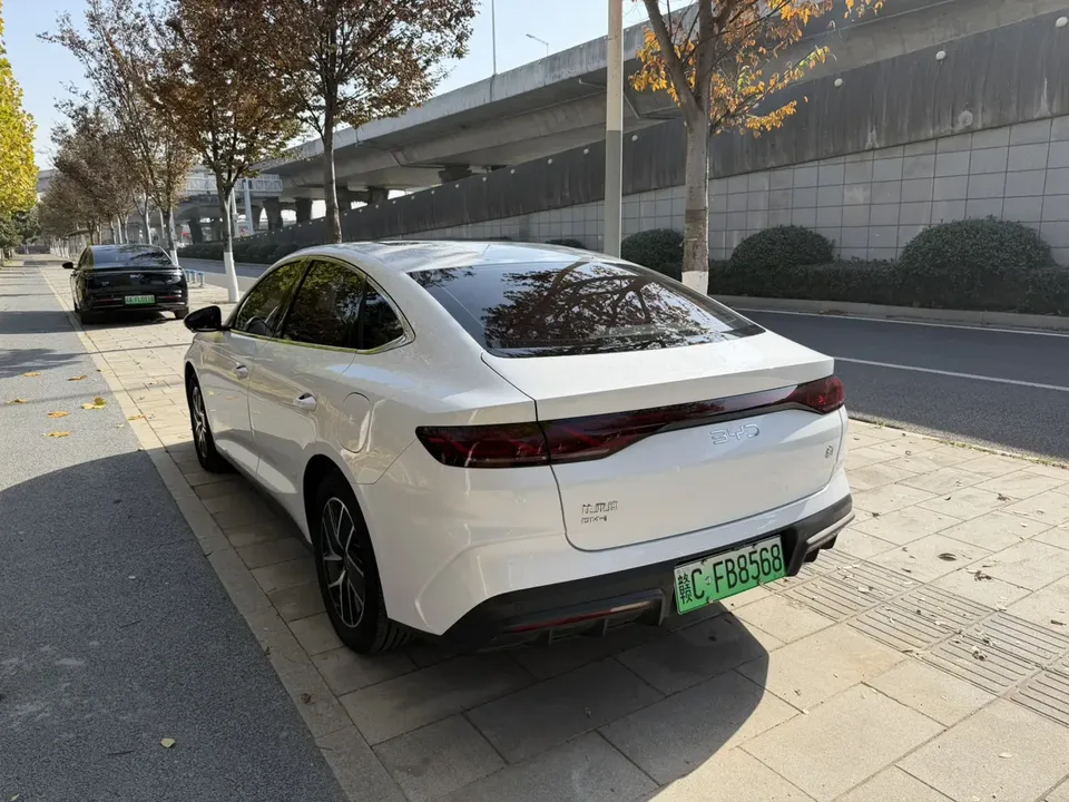 BYD Qin L DM DM-i 120KM Beyond Edition 2024 — миниатюра 4