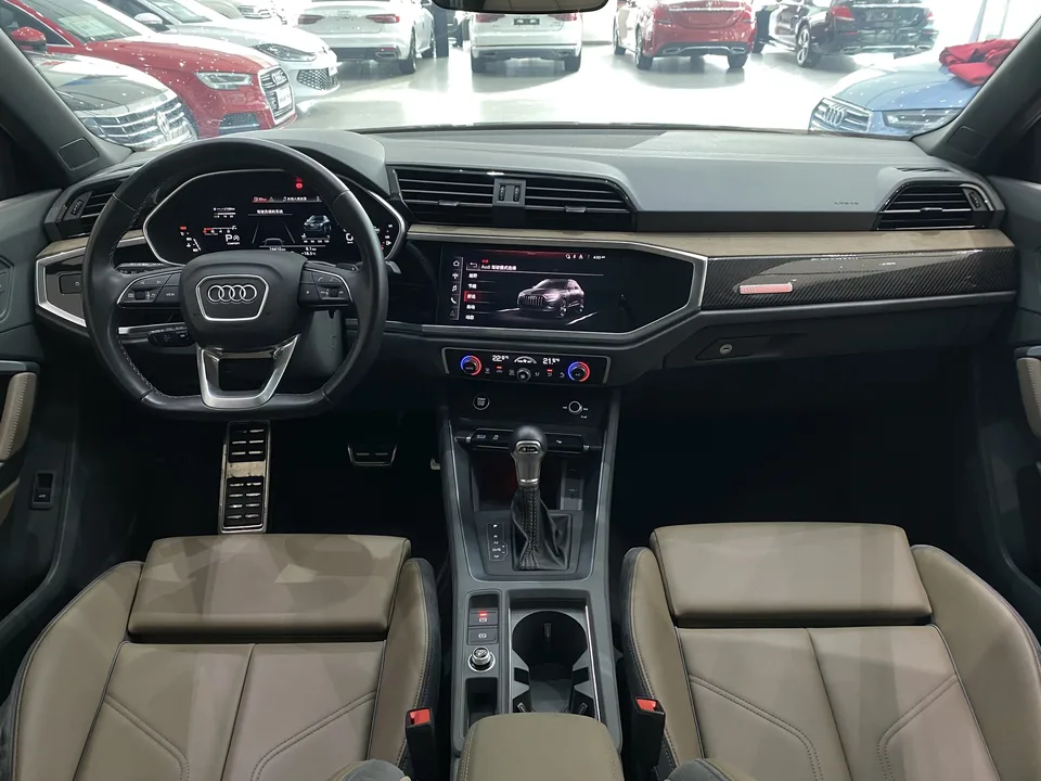 Audi Q3 Q3 2024 Audi Q3 2024 40 TFSI Fashion Dynamic Edition 2024 — thumbnail 4