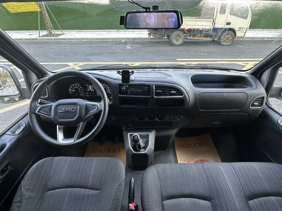 Jiangling Teshun 2.8T Space King Ordinary Model Short Axis Medium High Roof 6-Seater Diesel National VI JX493 2022 — миниатюра 4