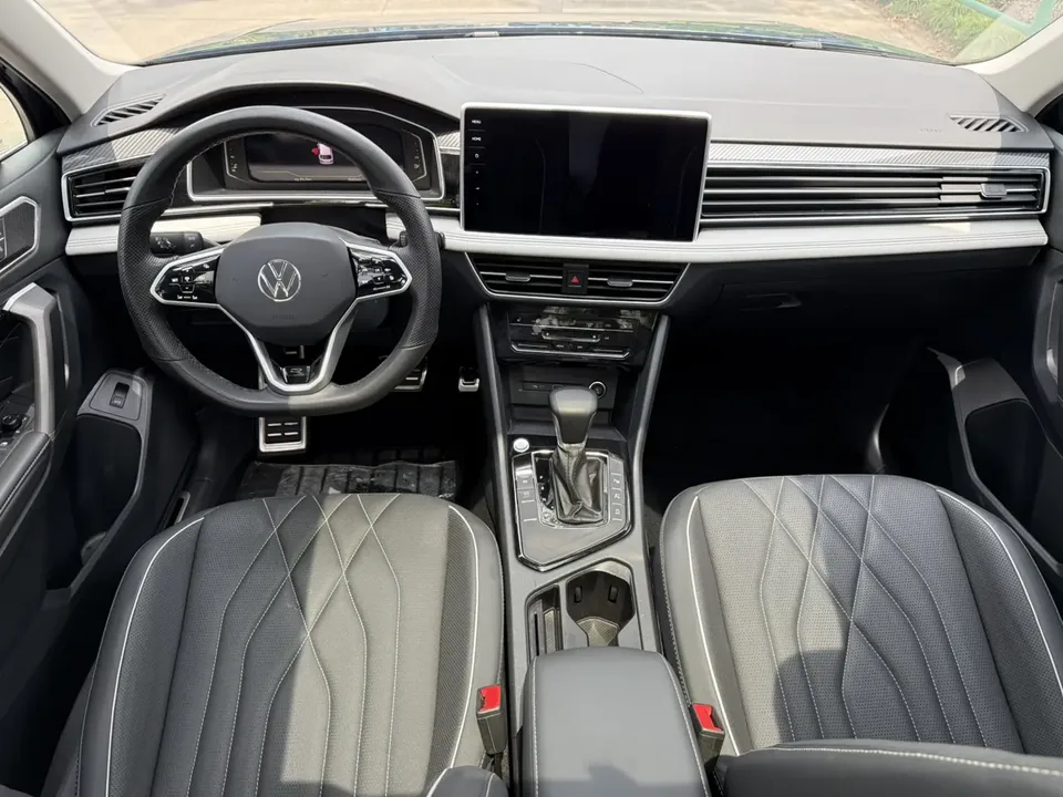 Volkswagen Tiguan L Tiguan L 2022 330TSI Automatic 2WD R-Line Enjoy Edition 2022 — миниатюра 3