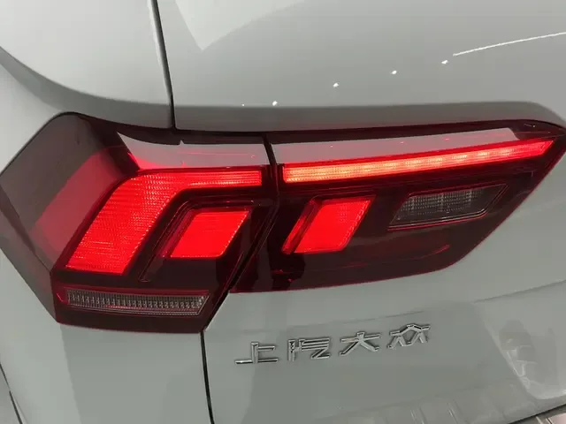 Volkswagen Tiguan L Tiguan L 2023 330TSI two-wheel drive comfort version 2024 — миниатюра 4