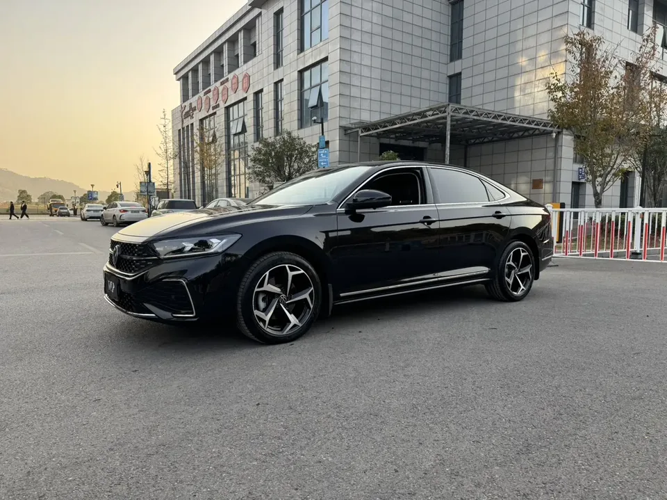 Volkswagen Passat 2024