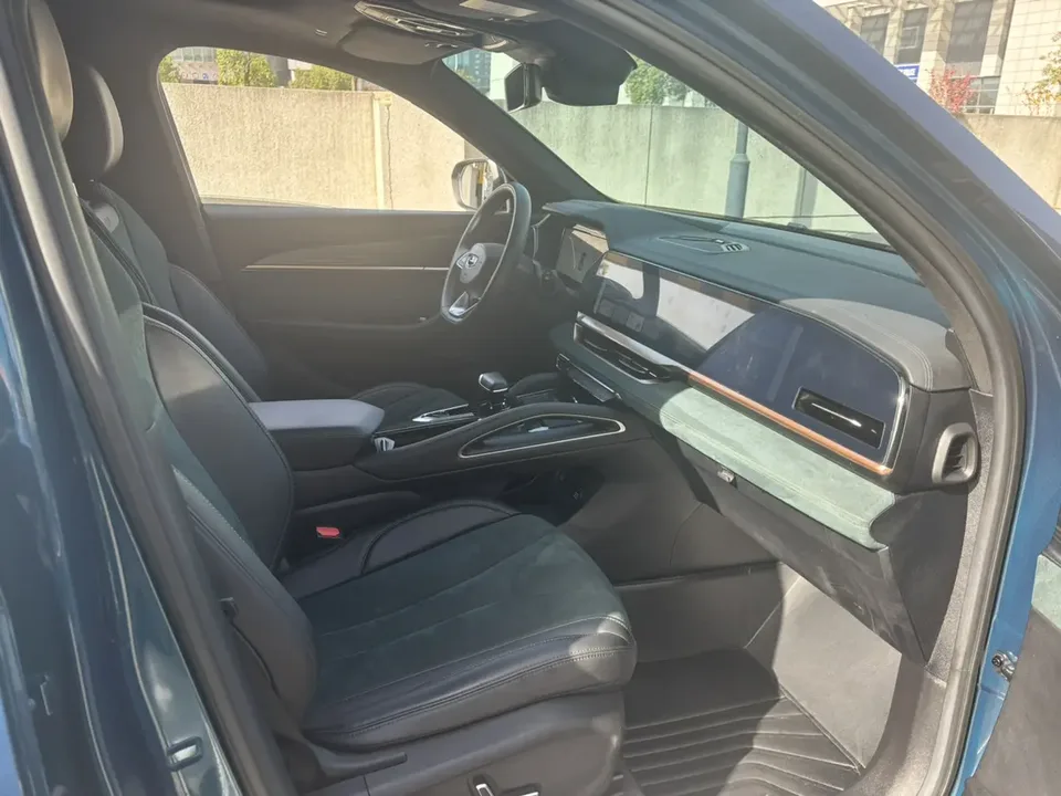 Geely Monjaro 2.0TD DCT EVO 2WD Smart Edition 2022 — миниатюра 3