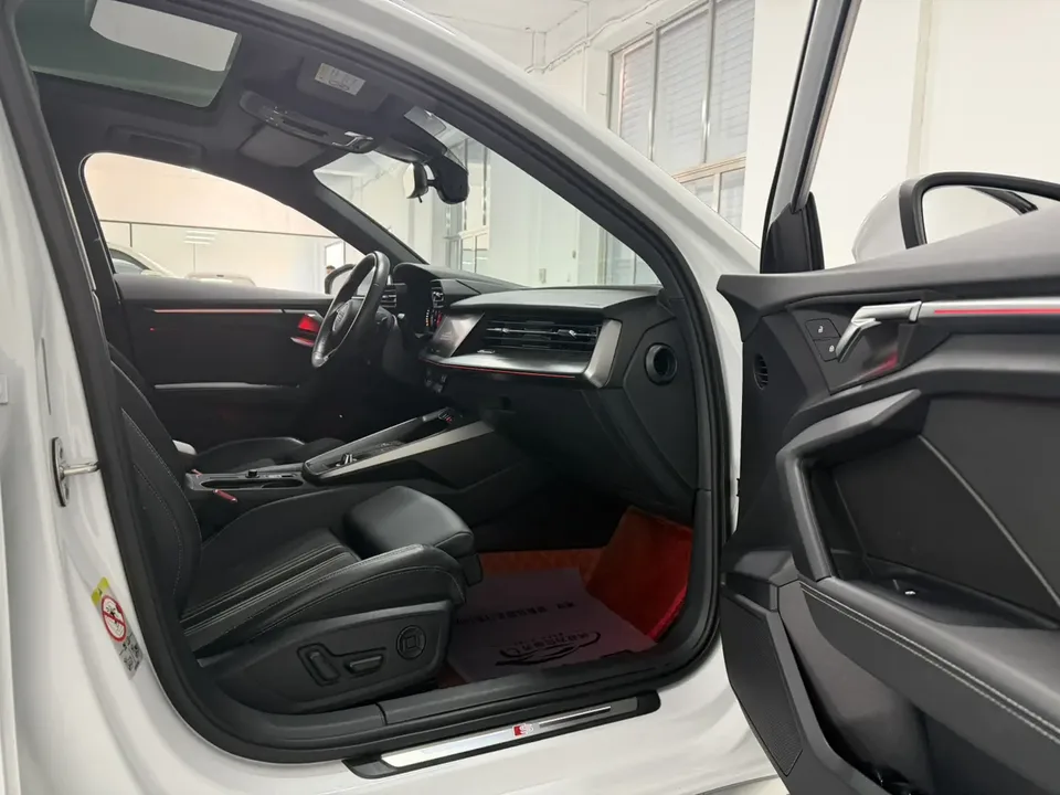 Audi A3 A3 2022 Sportback 35 TFSI stylish and sporty 2022 — thumbnail 3