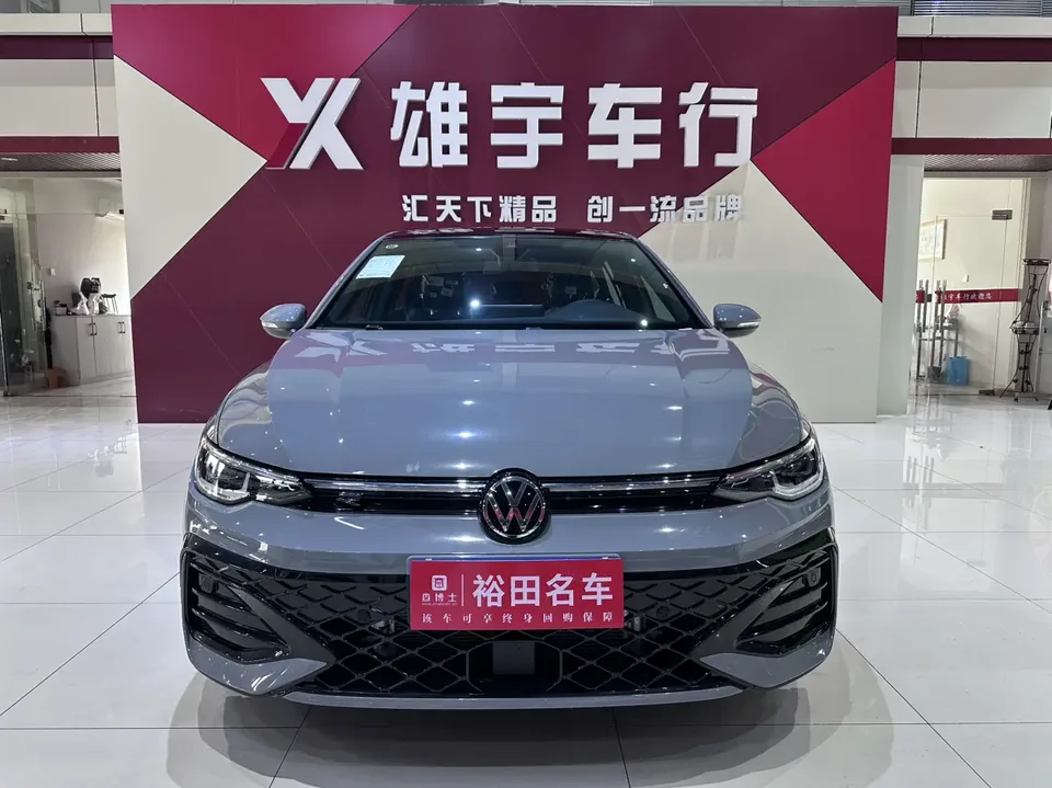 Volkswagen Golf 2025
