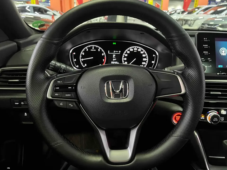 Honda Inspire 2022 Insignia 260TURBO Elegant Edition 2022 — миниатюра 4