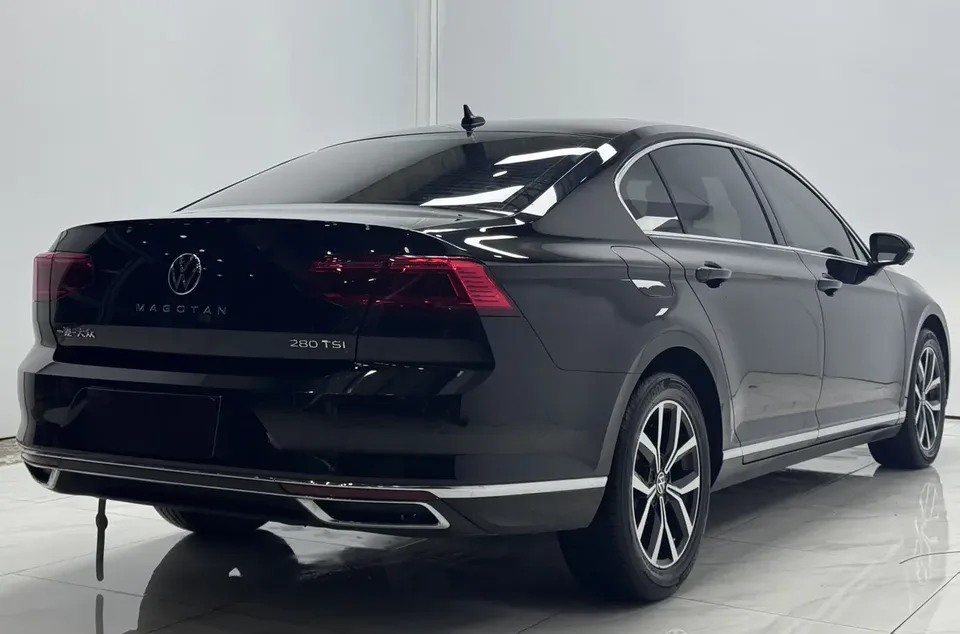 Volkswagen Magotan Magotan 2020 280TSI DSG Comfort Edition 2022 — миниатюра 2