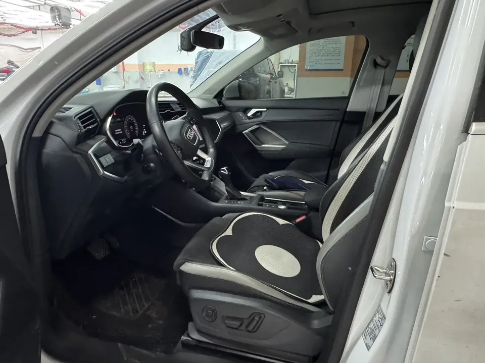 Audi Q3 Audi Q3 2022 35 TFSI Fashionable and Dynamic 2022 — миниатюра 3