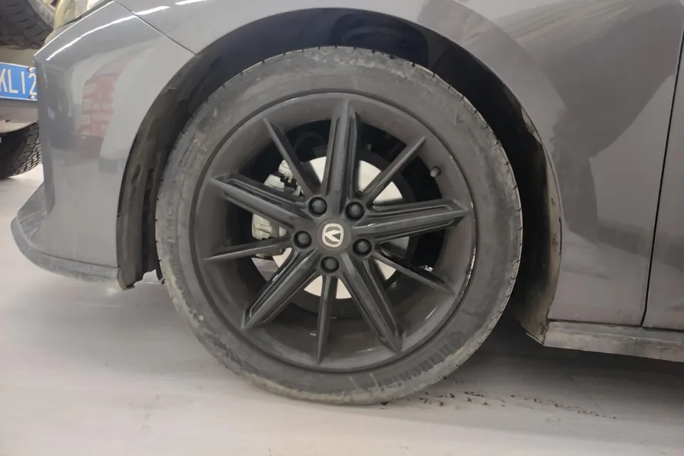 Changan UNI-V 1.5T Premium Edition 2022 — миниатюра 3