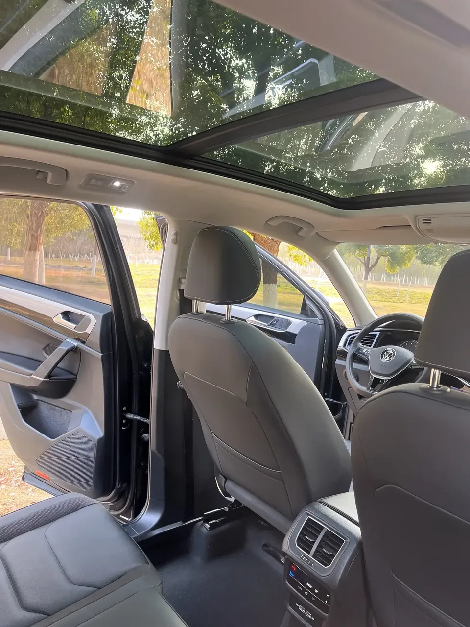 Volkswagen Tayron Tanyue 2022 280TSI 2WD Luxury Smart Edition 2022 — thumbnail 4