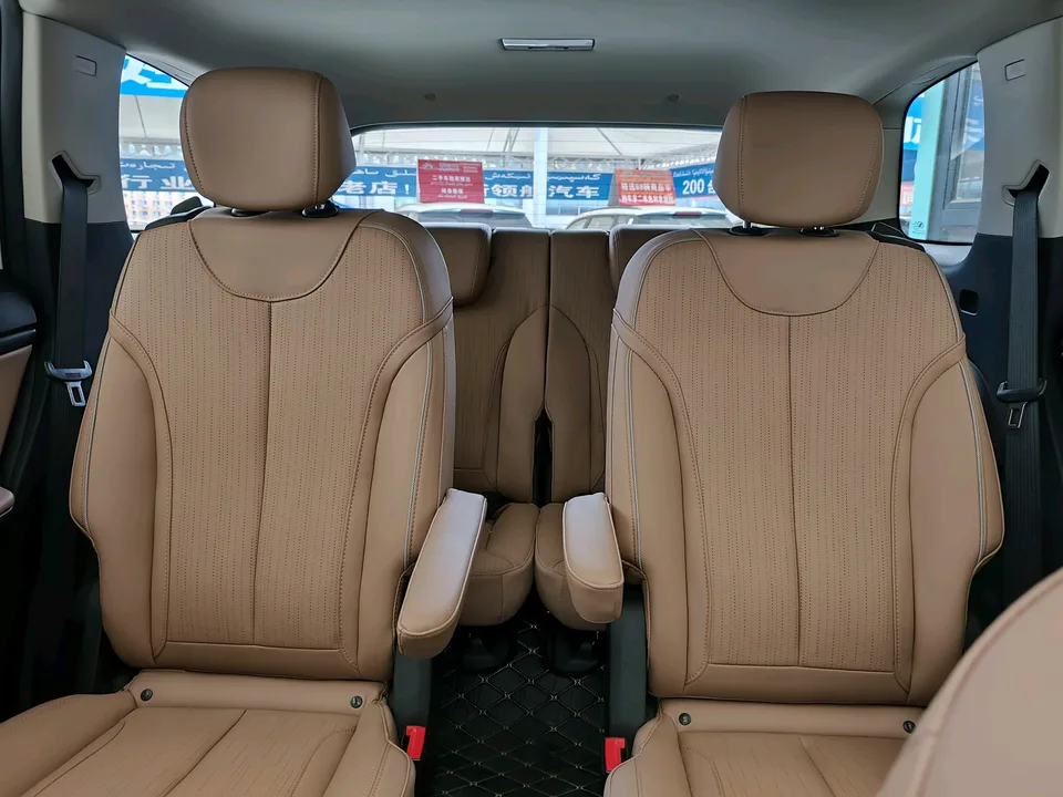 Buick GL6 Buick GL6 2021 323T mild hybrid connected luxury model 2023 — миниатюра 5