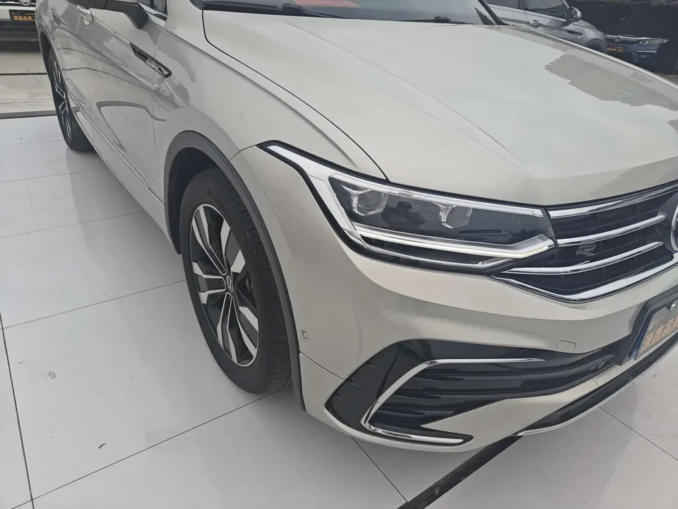 Volkswagen Tiguan L Tiguan L 2022 Tiguan L 2022 330TSI Automatic 2WD R-Line Enjoy Edition 2022 — thumbnail 3