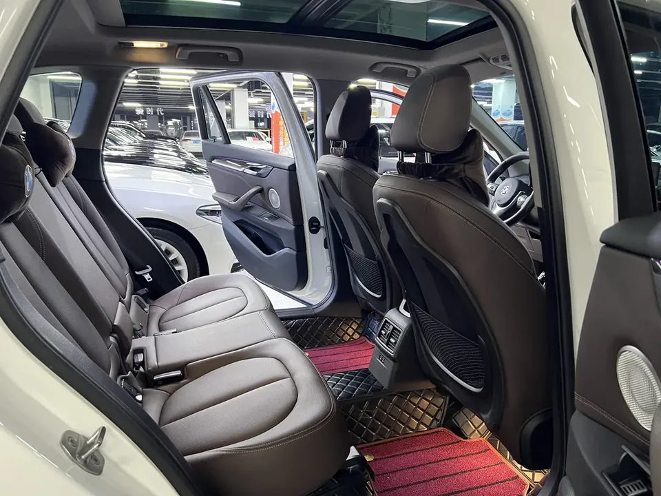 BMW X1 BMW X1 2022 xDrive25Li Premium 2022 — thumbnail 5