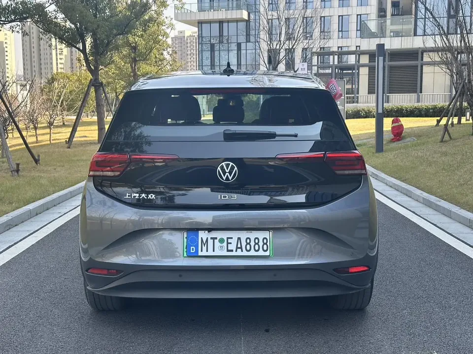 Volkswagen ID.3 Outstanding Edition 2024 — миниатюра 4