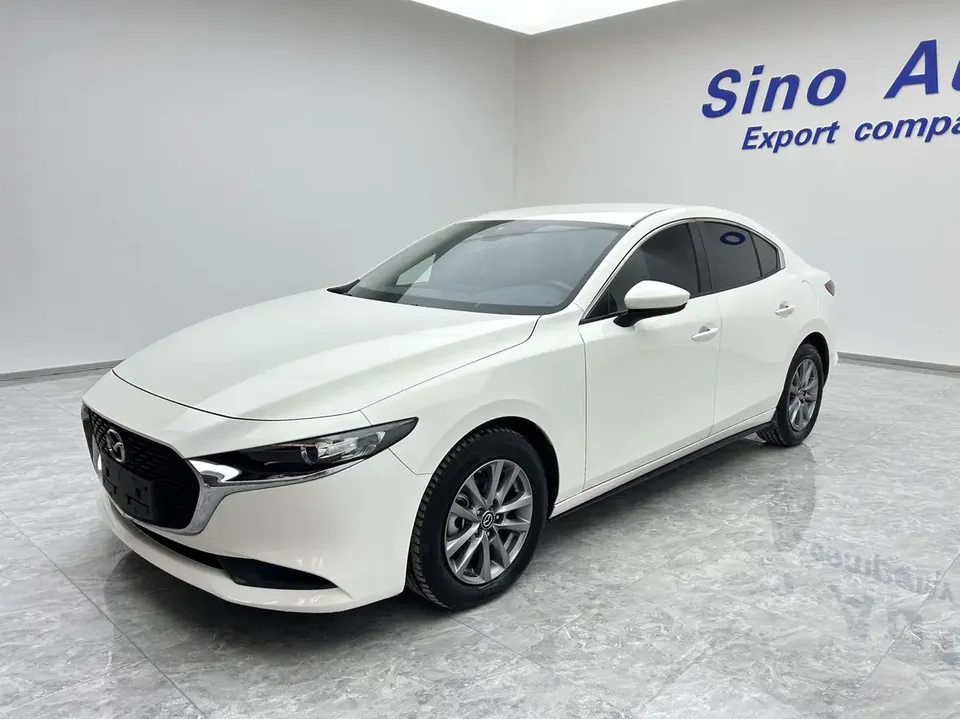 Mazda Axela 2.0L automatic quality version 2022 — фото 1, купить с доставкой в Москву