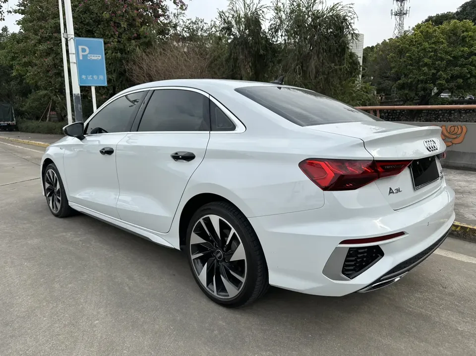Audi A3 Audi A3 2024 A3L Limousine 35 TFSI Fashion Sports 2023 — миниатюра 2