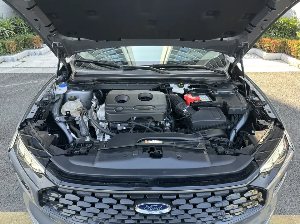 Ford Mondeo Mondeo EcoBoost 180 Comfort Edition 2024 — миниатюра 3