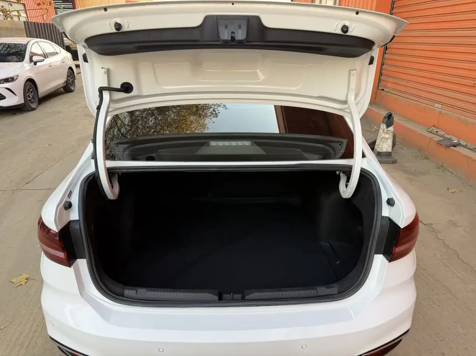 Volkswagen Lavida Lavida 2023 280TSI DSG Starry Sky Edition 2022 — thumbnail 3