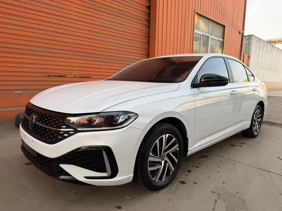 Volkswagen Lavida Lavida 2023 280TSI DSG Starry Sky Edition 2022 — photo 1, buy with delivery to Moscow