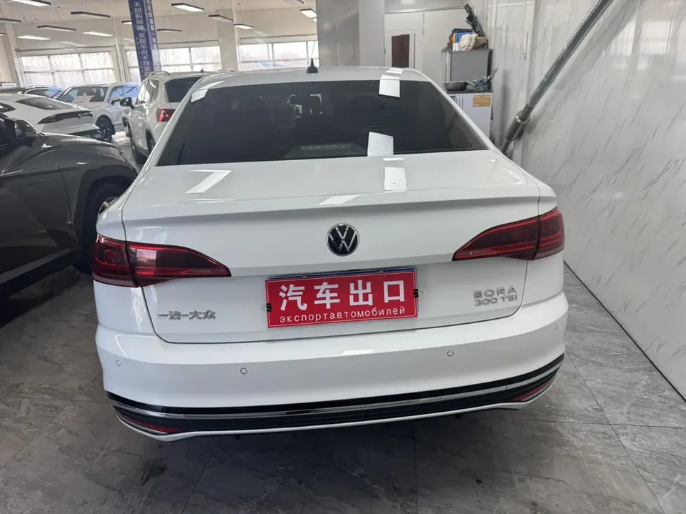 Volkswagen Bora Bora 2023 200TSI DSG Smart Edition 2022 — миниатюра 5