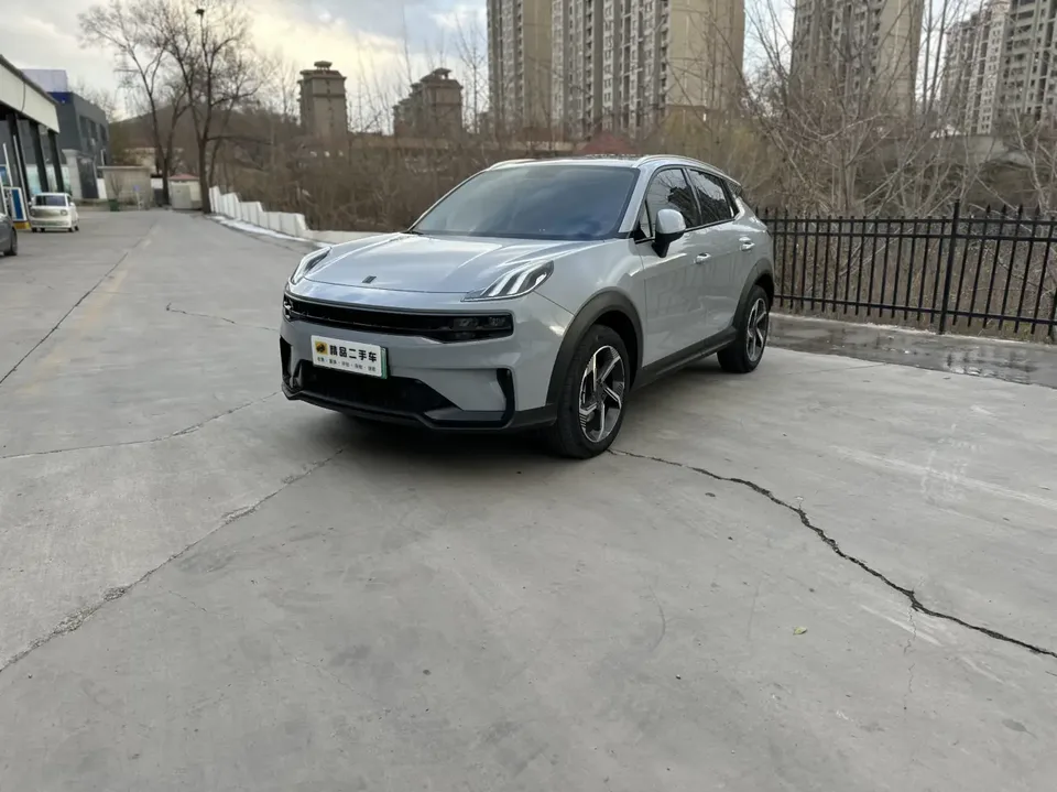 Lynk & Co 06 EM-P 2022