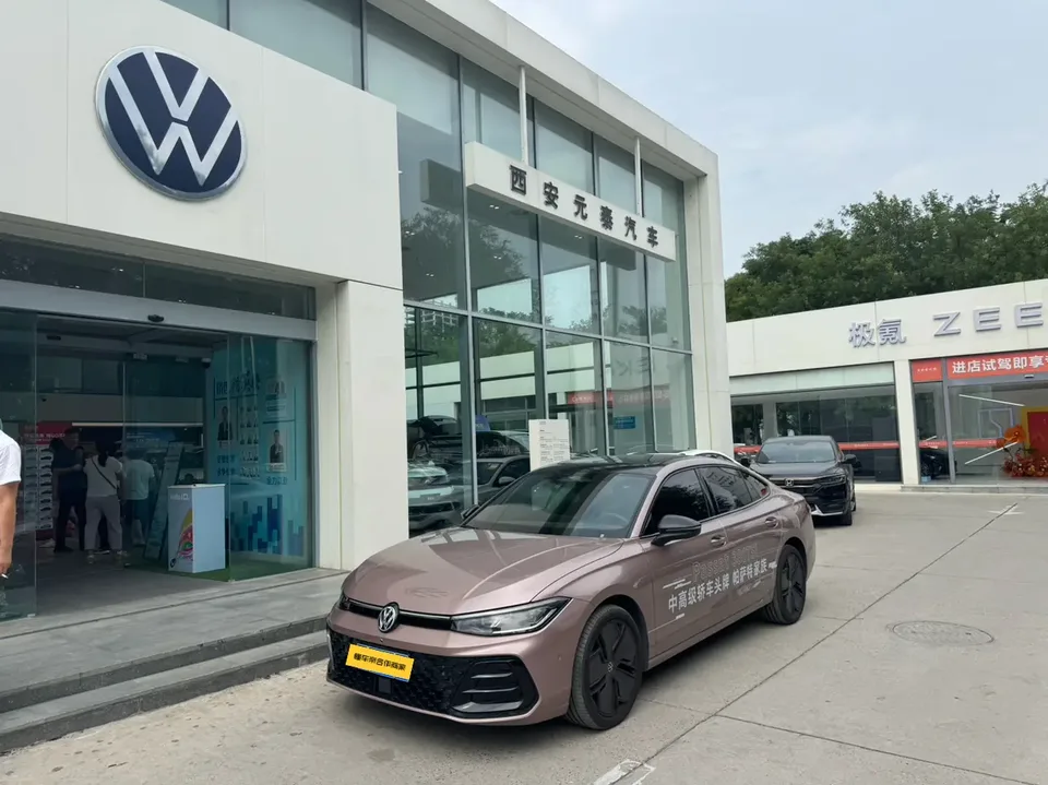 Volkswagen Passat 2024