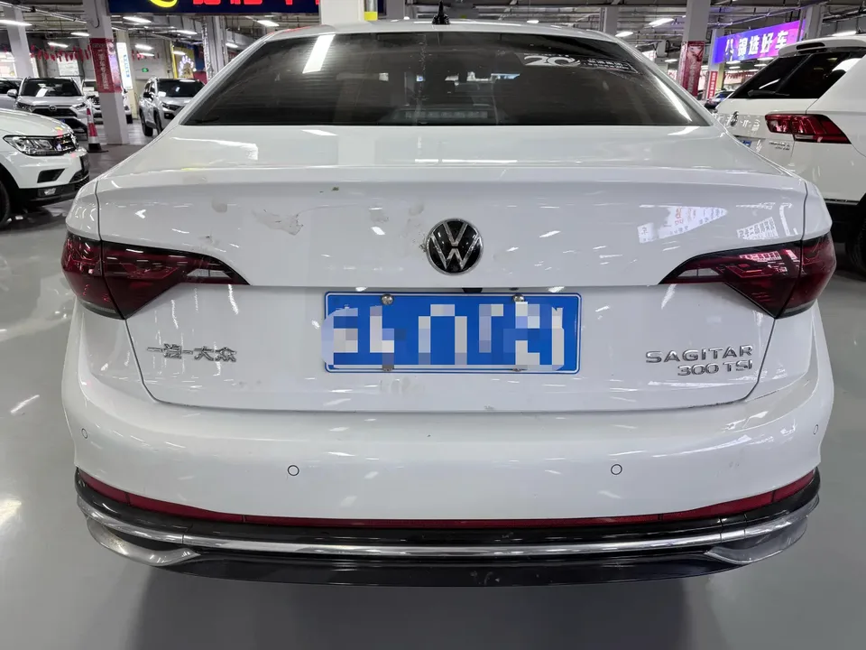 Volkswagen Sagitar 2023 Sagitar 300TSI DSG Excellence Edition 2023 — миниатюра 2