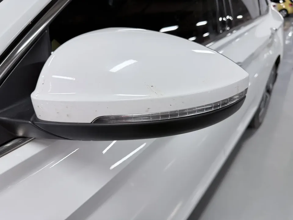 Volkswagen Sagitar 2023 Sagitar 300TSI DSG Excellence Edition 2023 — миниатюра 3