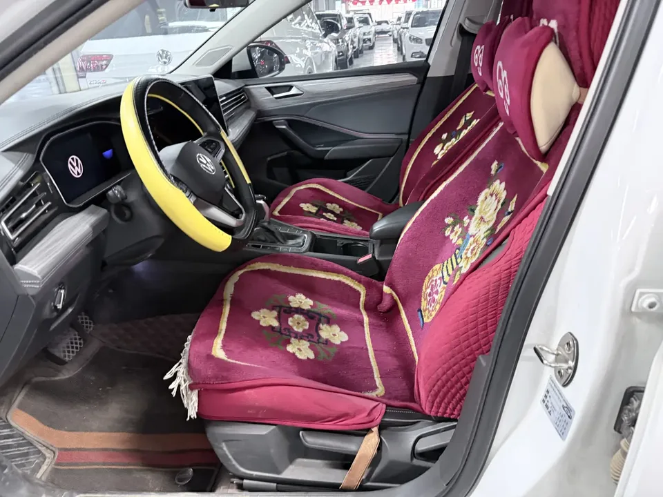 Volkswagen Sagitar 2023 Sagitar 300TSI DSG Excellence Edition 2023 — миниатюра 5