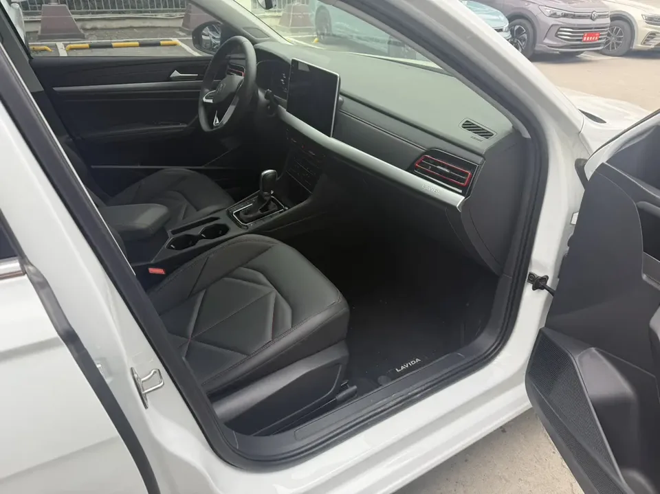 Volkswagen Lavida Lavida 2024 300TSI DSG Manyi Edition 2024 — миниатюра 2