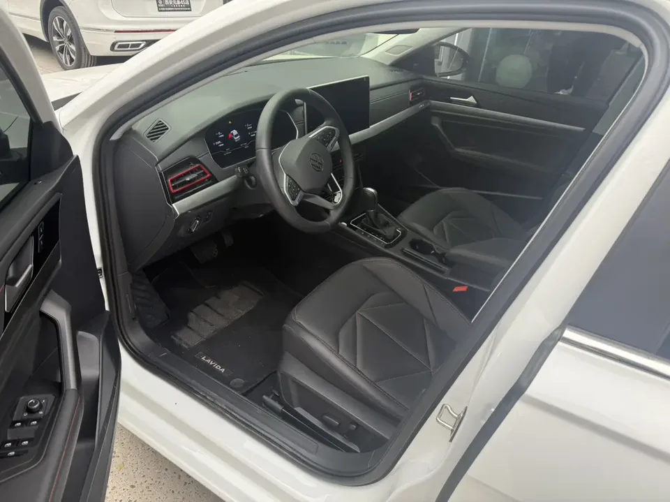 Volkswagen Lavida Lavida 2024 300TSI DSG Manyi Edition 2024 — миниатюра 5