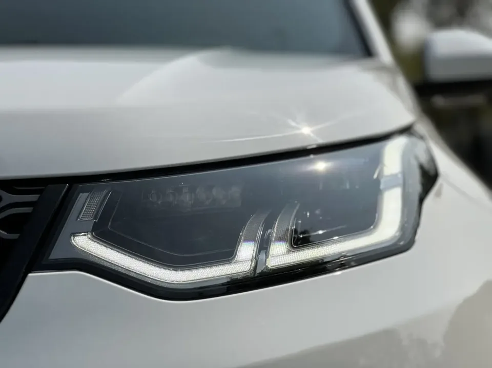 Land Rover Discover Sports Discover Sports 2022 Modified 249PS R-Dynamic S Performance Edition 5-seater 2022 — thumbnail 3