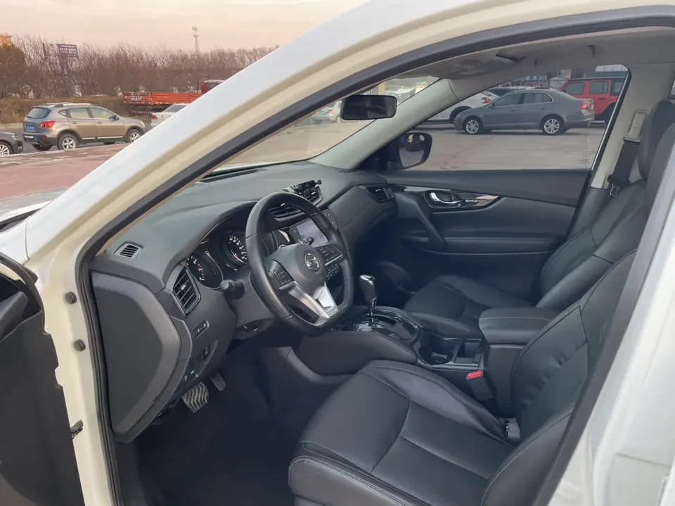 Nissan X-Trail Qijun 2022 X-Trail 2022 2.0L 2WD Intelligent Link Premium Edition 2022 — thumbnail 5