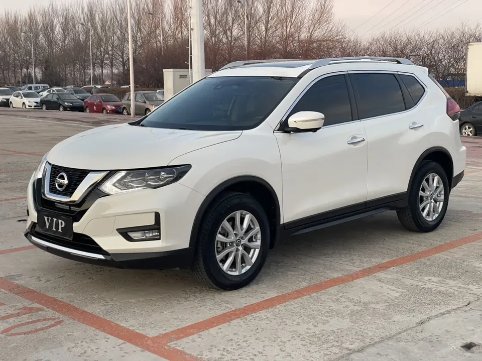 Nissan X-Trail Qijun 2022 X-Trail 2022 2.0L 2WD Intelligent Link Premium Edition 2022 — photo 1, buy with delivery to Moscow