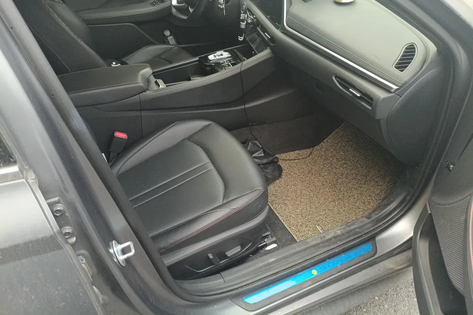 Hyundai Sonata 270TGDi 20th SE DCT 20th Anniversary Edition 2023 — миниатюра 3